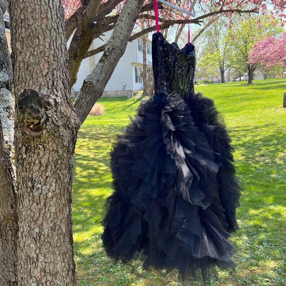 NWOT $598 Betsey Johnson Tallulah Sequin Bodice & Tulle Skirted Black Dress - Picture 11 of 15